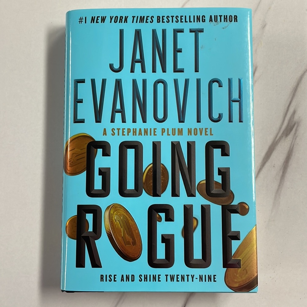 Janet Evanovich ‘Going Rogue’ Hardback Book